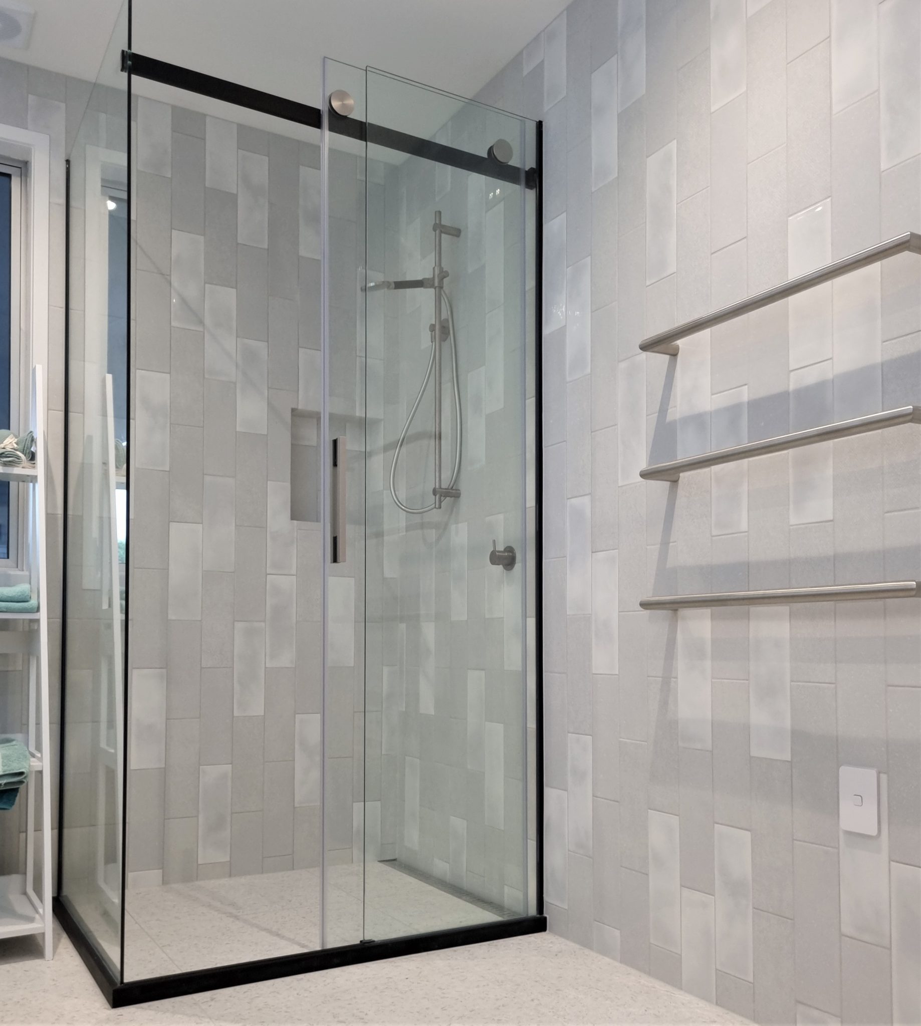 How to Choose Between Acrylic and Tiled Showers Bay Bathroom Design